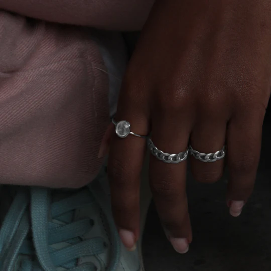 Ring Elise in Chains