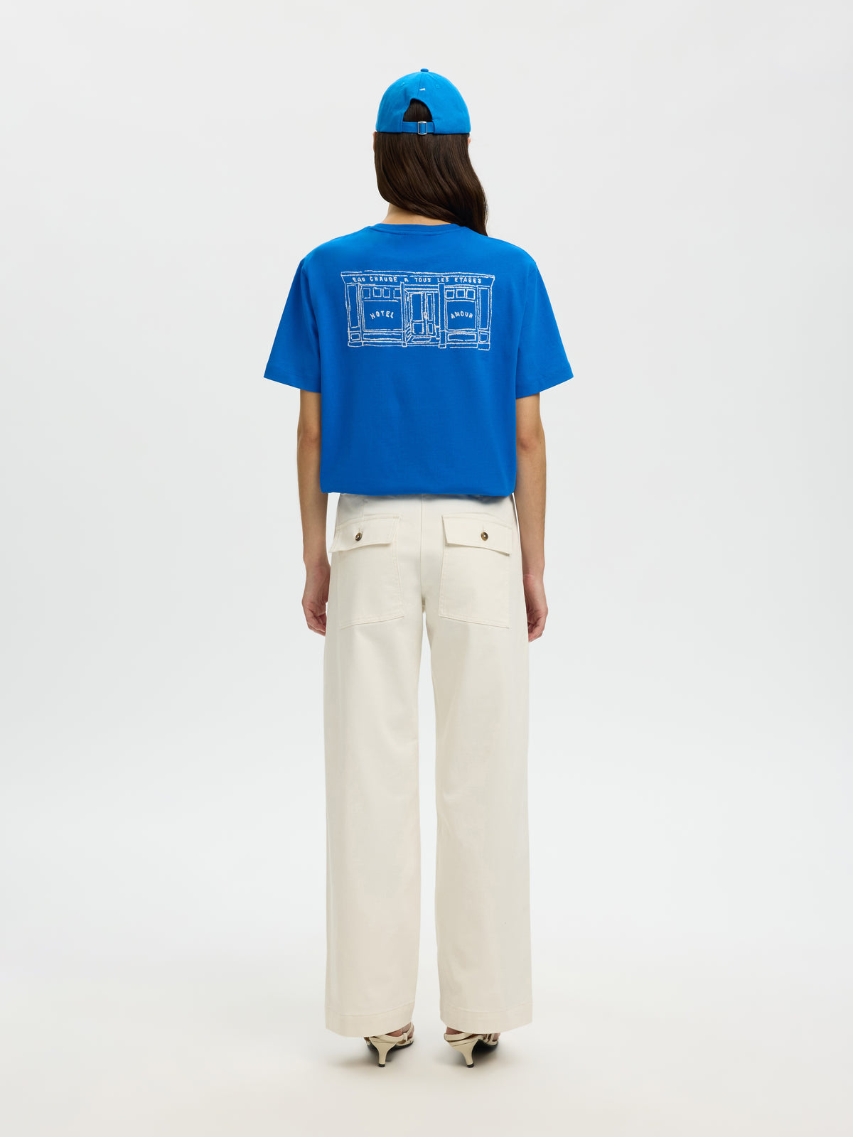Relaxed Brook Hotel Amour Tee