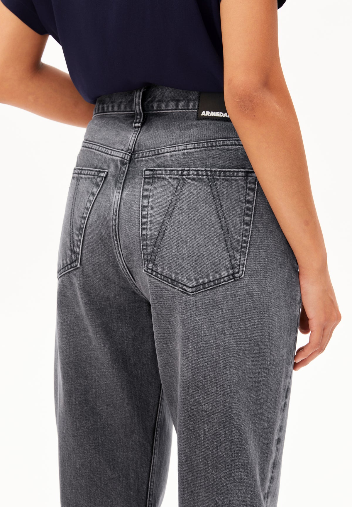 Aaikala High Straight Jean